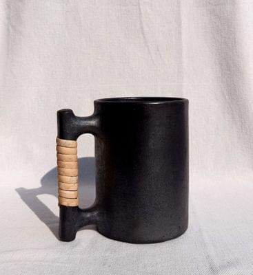 Terracotta by Sachii "Longpi Black Pottery Beer Mug Large"