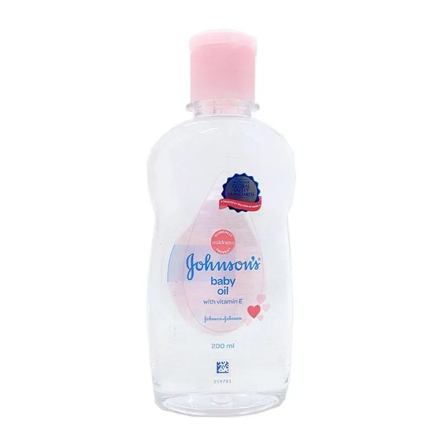 Buy Johnsons Baby Hair Oil 200ml Pack of 2  Baby Oil with Vitamin E  500ml Combo Online at Low Prices in India  Amazonin