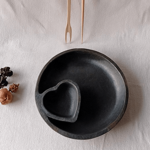Longpi Black Pottery Chip-n-Dip Platter