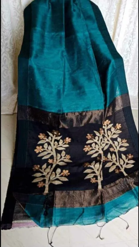 Pure Linen Dhakai Jamdani Saree in Blue and black