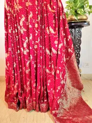 Bridal Banarsi Munga Silk Saree In Scarlet Red With Zari Jaal work