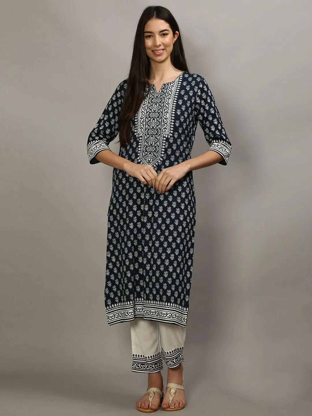 Floral Printed Kurta With Pant Front
