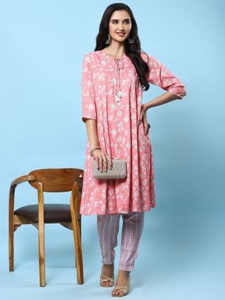 Women Pink Floral Printed Kurta With Trouser