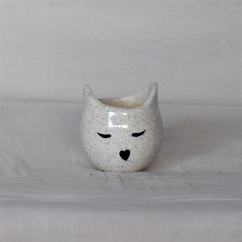 3X4 Inch White kitten Design Ceramic Planter