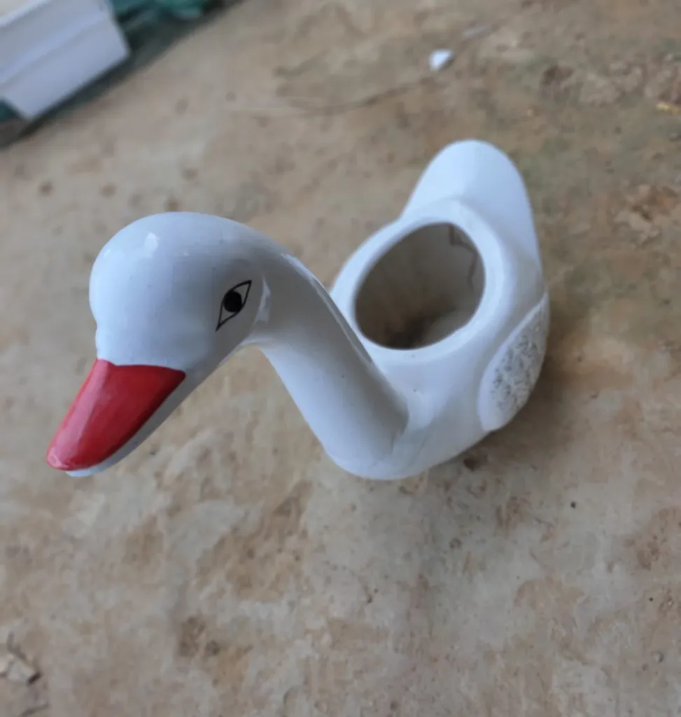 12 Inch White Swan Designer Ceramic Pot