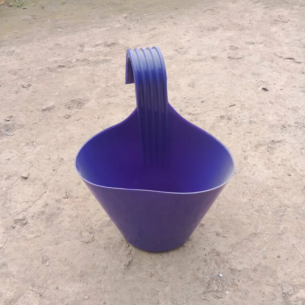8 Inch Single Hook Plastic Hanging Pot (any colour)