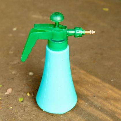 Buy Spray Pump (any colour) - 1 Ltr Online | Urvann.com