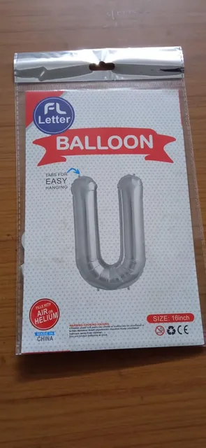 foil letter balloon (U) silver