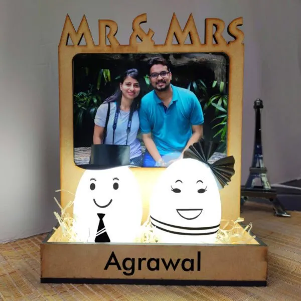 A Happy Marriage Couple Lamp for Anniversary Gift