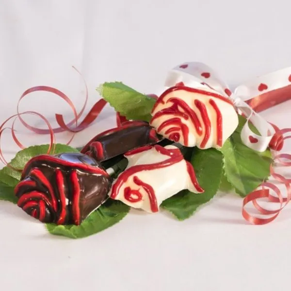 Red And White Chocolate Rose Valentine Bouquet