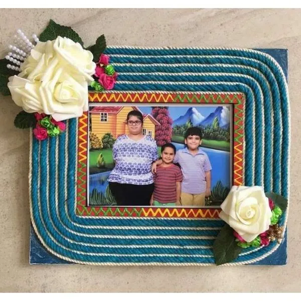 Stringy Flowery Wooden Photo Frame