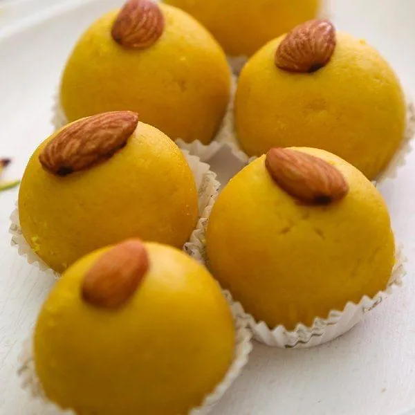 Bunder Laddu (Besan Laddu)