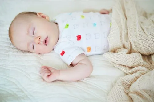 Do you have a 3-6 Months Old Baby whose not ready to sleep? Here are a few tips on how to get your baby to sleep