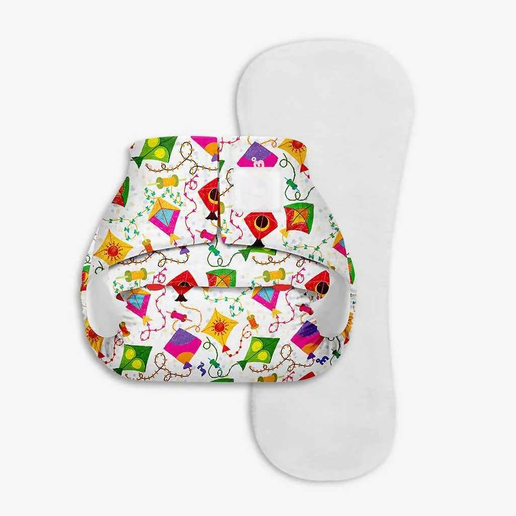 SuperBottoms NewbornUNO-Washable&reusable cloth diaper+1Organic Cotton Dry Feel Pad - Coloured Skies