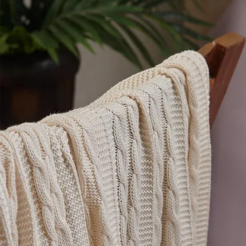 Greendigo Marshmallow Snuggly Blanket