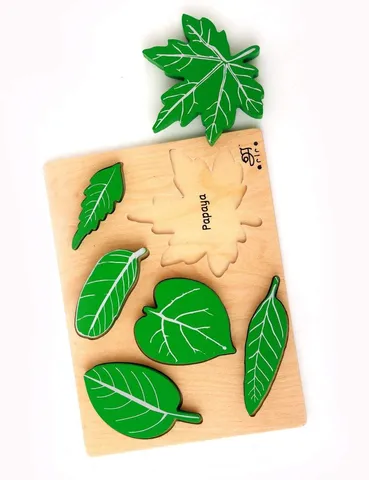 Ariro Toys Wooden Leaf puzzle