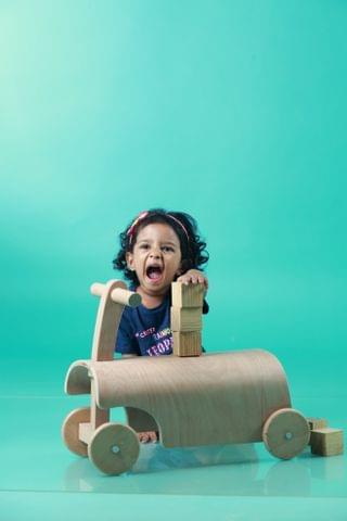 Ariro Toys Push Scooter-Natural