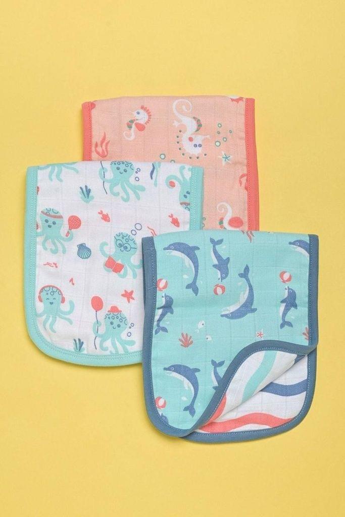 Kaarpas Ocean Dive organic muslin Burp Cloth 3 pack :Dolphin, Octopus and Seahorse