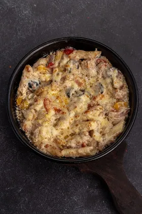 Pasta in Cheese Sauce & Chicken