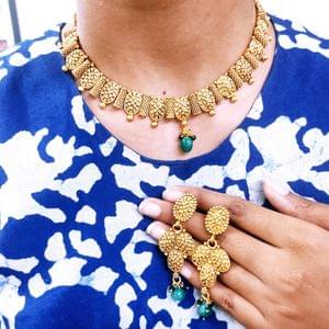 Rajwadi Delicate Short Necklace With Earrings