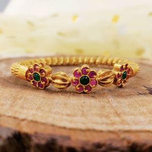 Matte Finish Kada Floral Designer