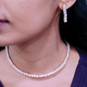 American Diamond Sleek Necklace Online