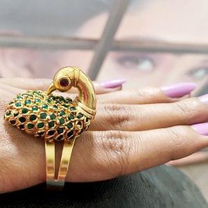 Kemp Finger Ring- Broad Peacock Finger Ring