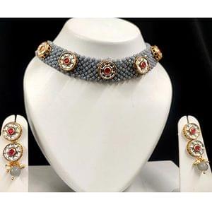 Grey Beads Choker 5 Kundan Round Pendants