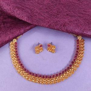 Geru Short Necklace Delicate Designer Necklace