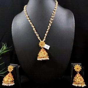 Kemp Jhumki Pendant Set with Pearls