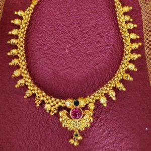 Chandrakor Pendant Thushi Necklace