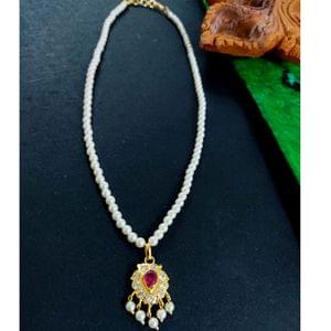 Traditional Pearl Pendant Set Gold Toned Online _Hayagi (Pune)
