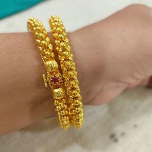 Thushi Bangles Maharashtrian Gold Beads Bangles
